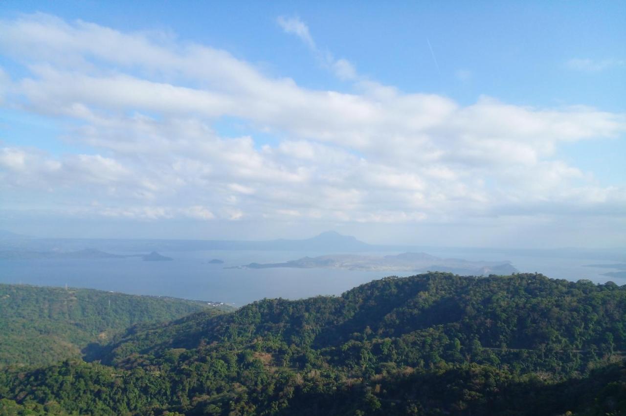 Tagaytay Prime Residences With Swimming Pool & Viewing Deck Tagaytay City Exterior photo